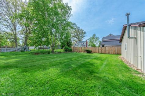 212 Brown Street Wellington OH 44090