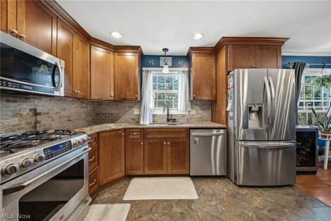 2103 David Avenue Parma OH 44134