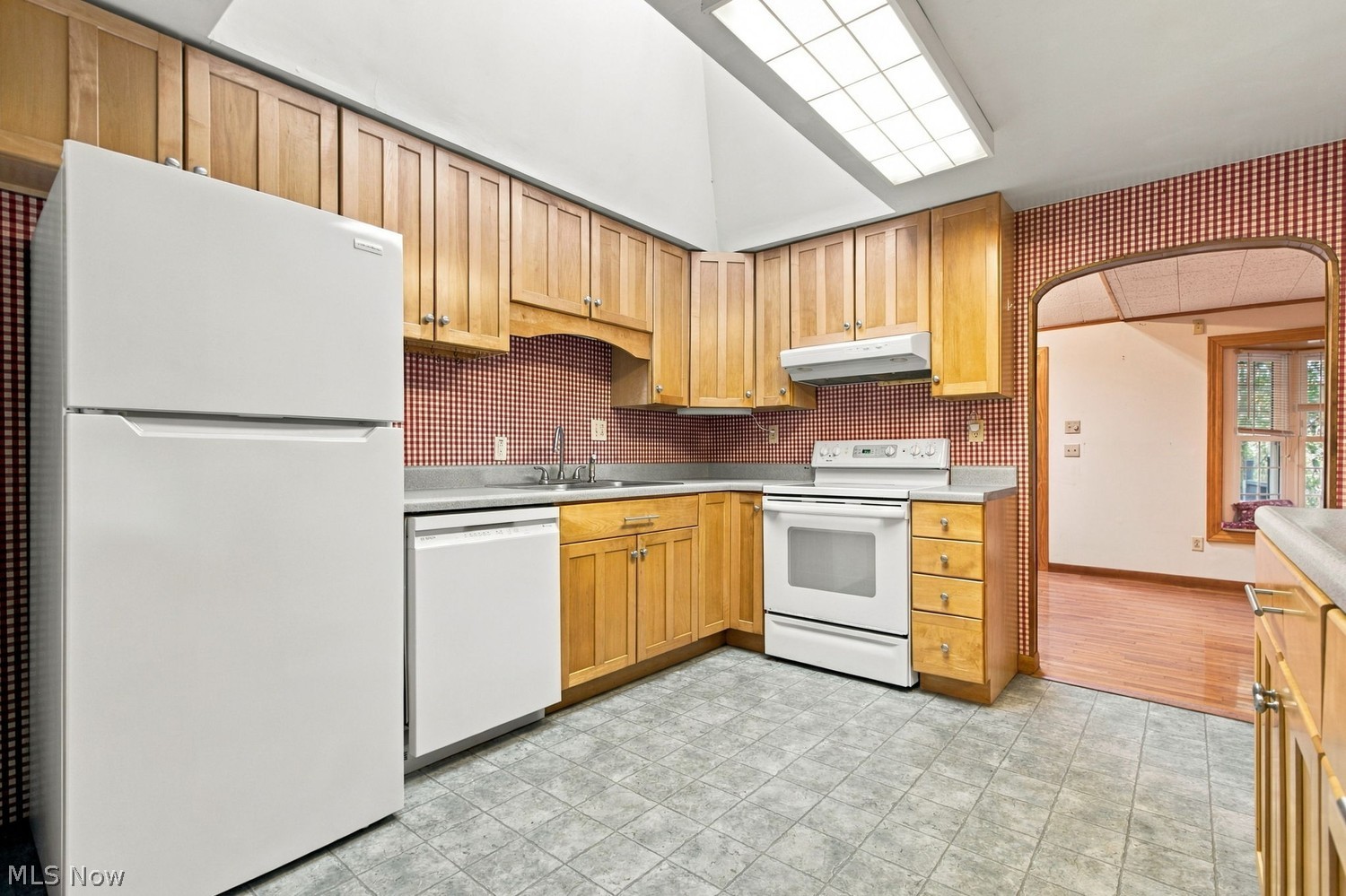 255 Daniels Avenue Conneaut OH 44030