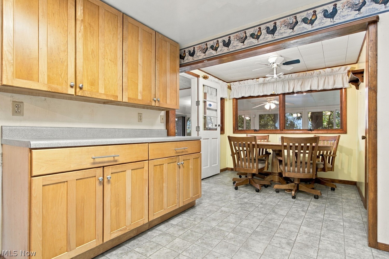 255 Daniels Avenue Conneaut OH 44030