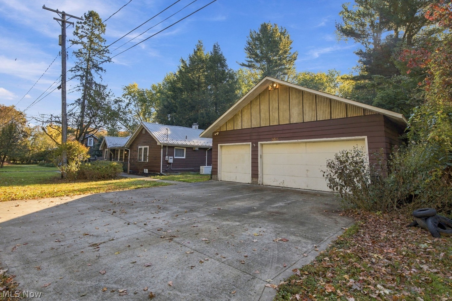 255 Daniels Avenue Conneaut OH 44030