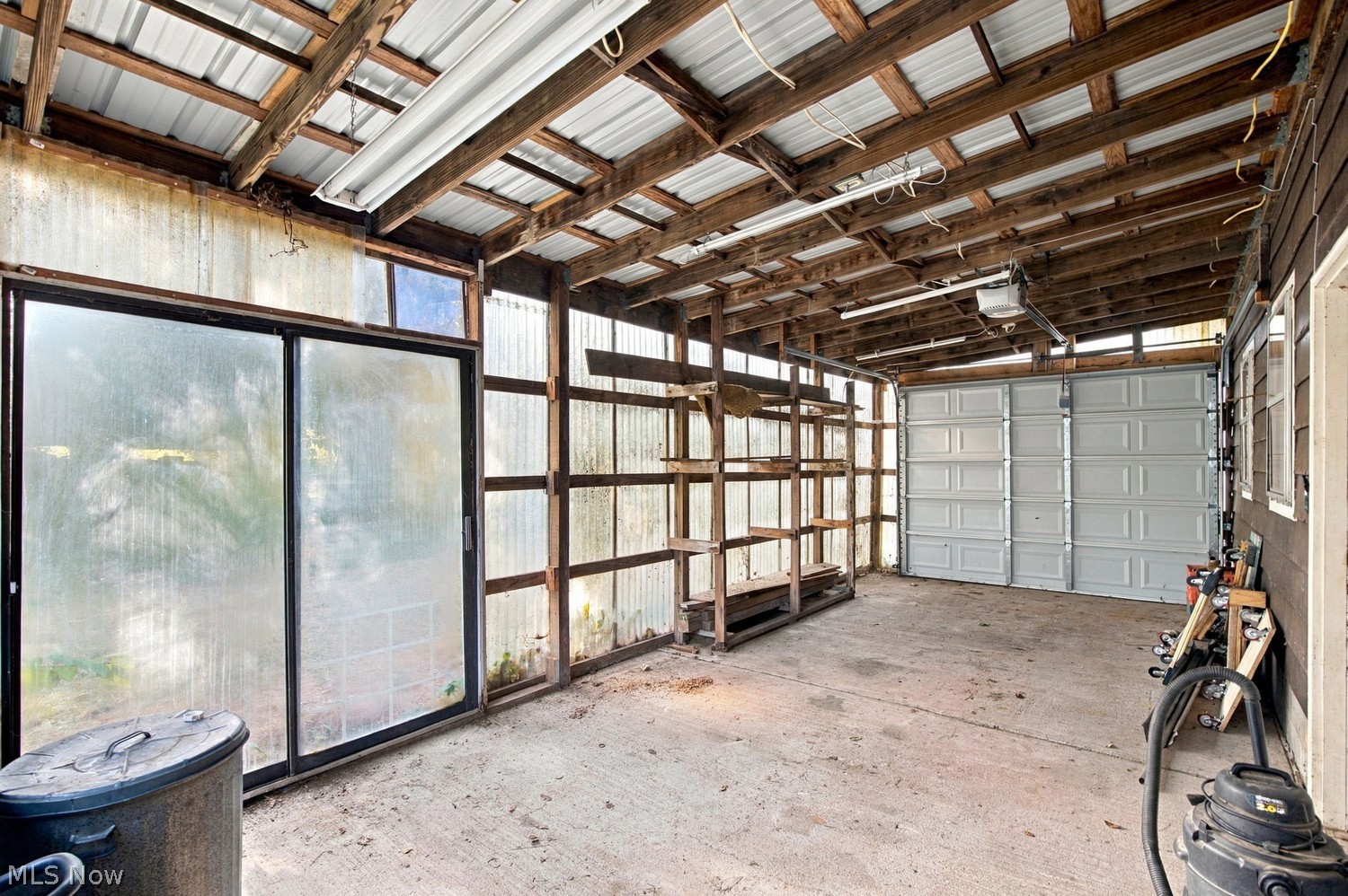 255 Daniels Avenue Conneaut OH 44030