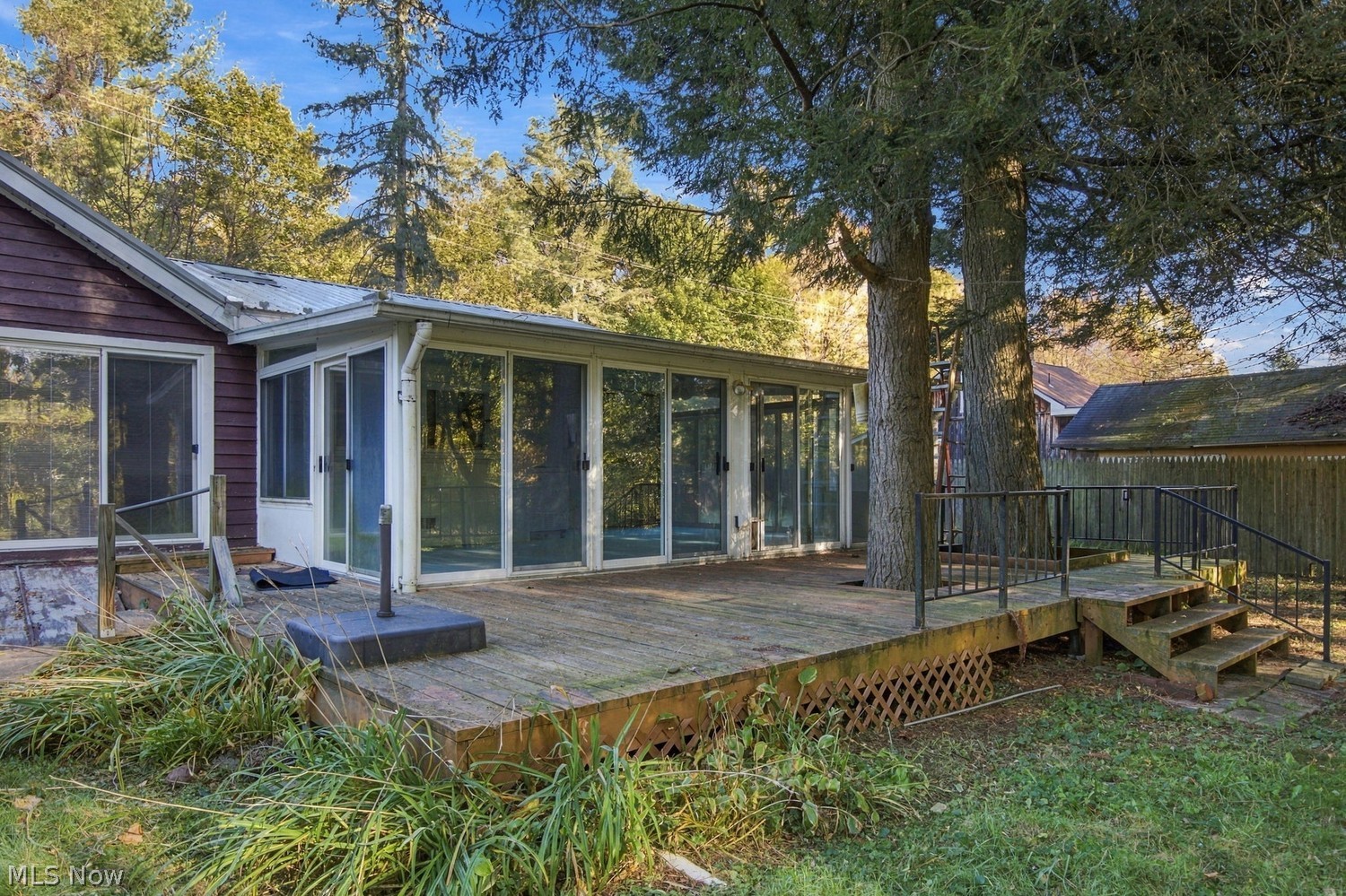 255 Daniels Avenue Conneaut OH 44030