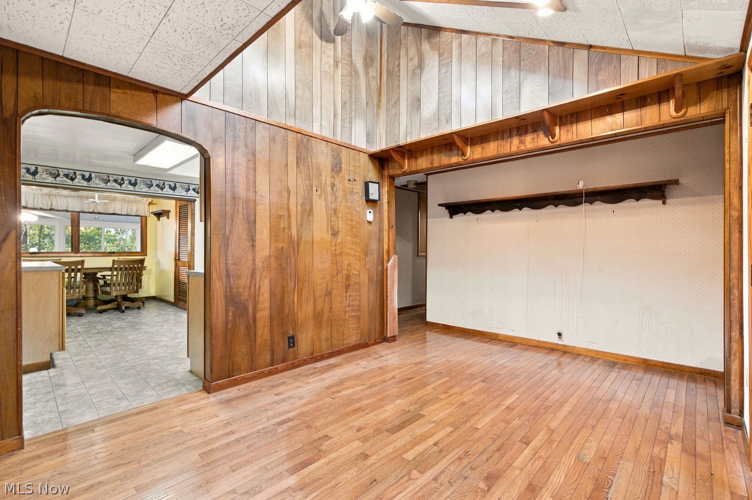 255 Daniels Avenue Conneaut OH 44030