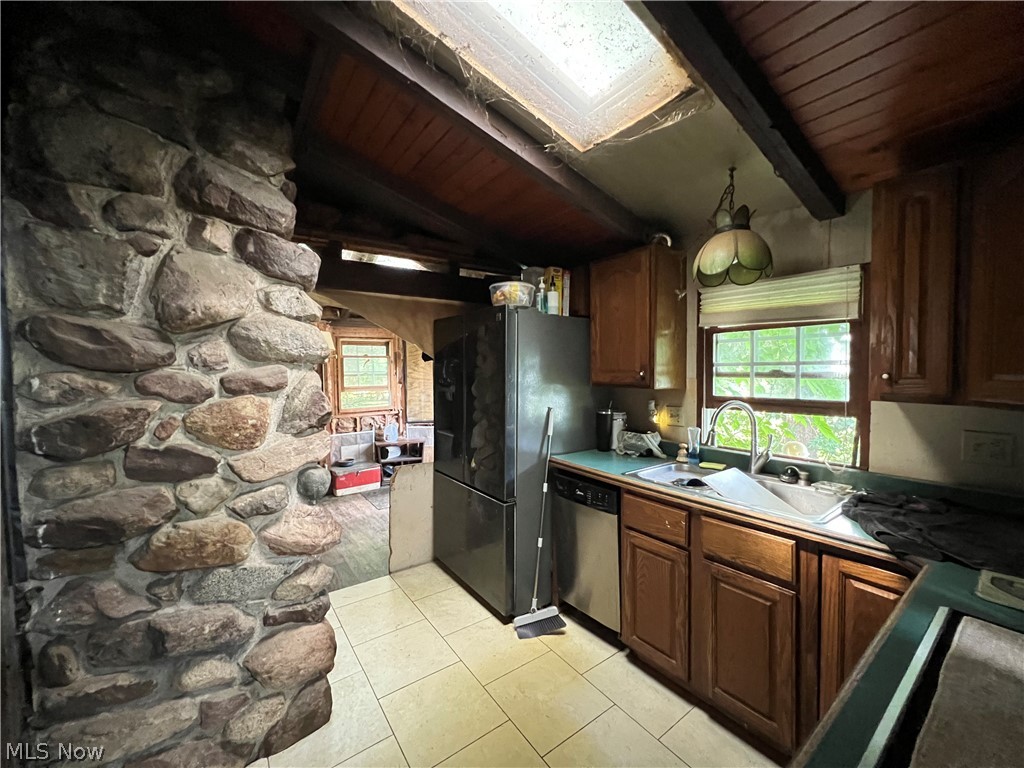 3527 Footville Richmond Road Rock Creek OH 44084