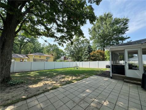 222 High Point Drive Wadsworth OH 44281