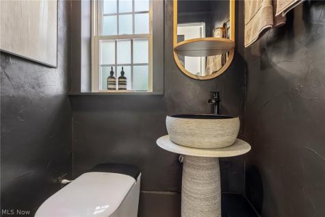 21158 Maplewood Avenue Rocky River OH 44116