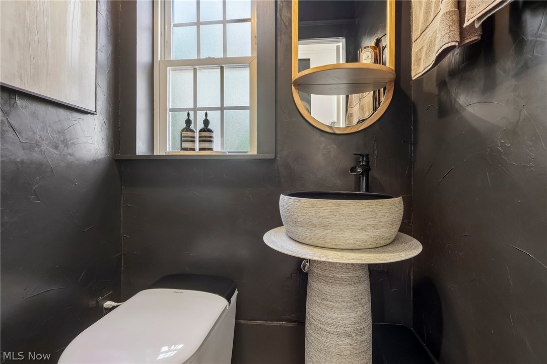 21158 Maplewood Avenue Rocky River OH 44116
