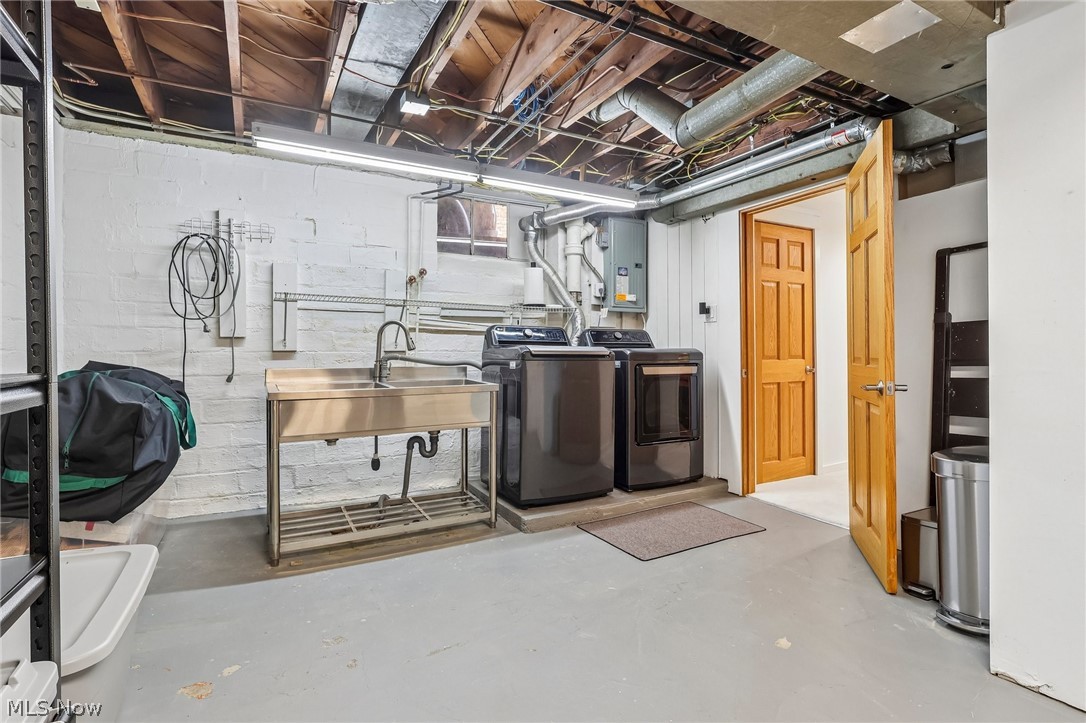 21158 Maplewood Avenue Rocky River OH 44116
