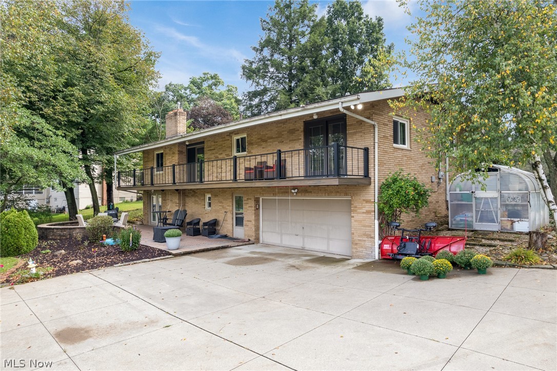 2134 Ritz Manor Drive Uniontown OH 44685