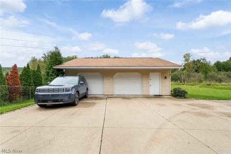 2134 Ritz Manor Drive Uniontown OH 44685