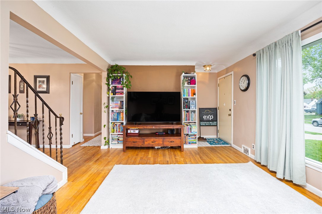 1234 W Miner Road Mayfield Heights OH 44124