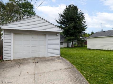 1234 W Miner Road Mayfield Heights OH 44124
