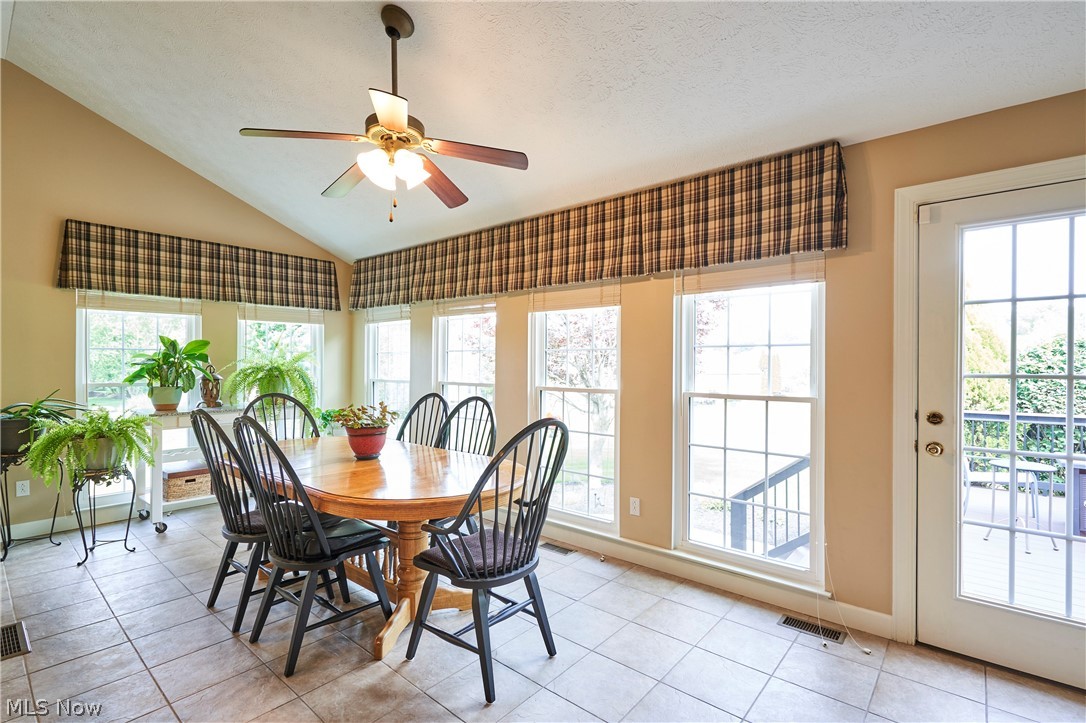 4824 Remmington Avenue Copley OH 44321