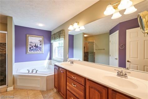 4824 Remmington Avenue Copley OH 44321