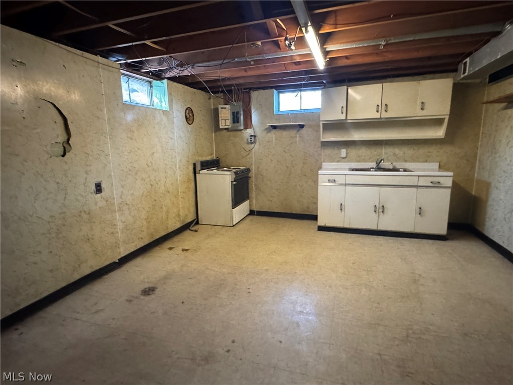 581 E 332nd Street Eastlake OH 44095