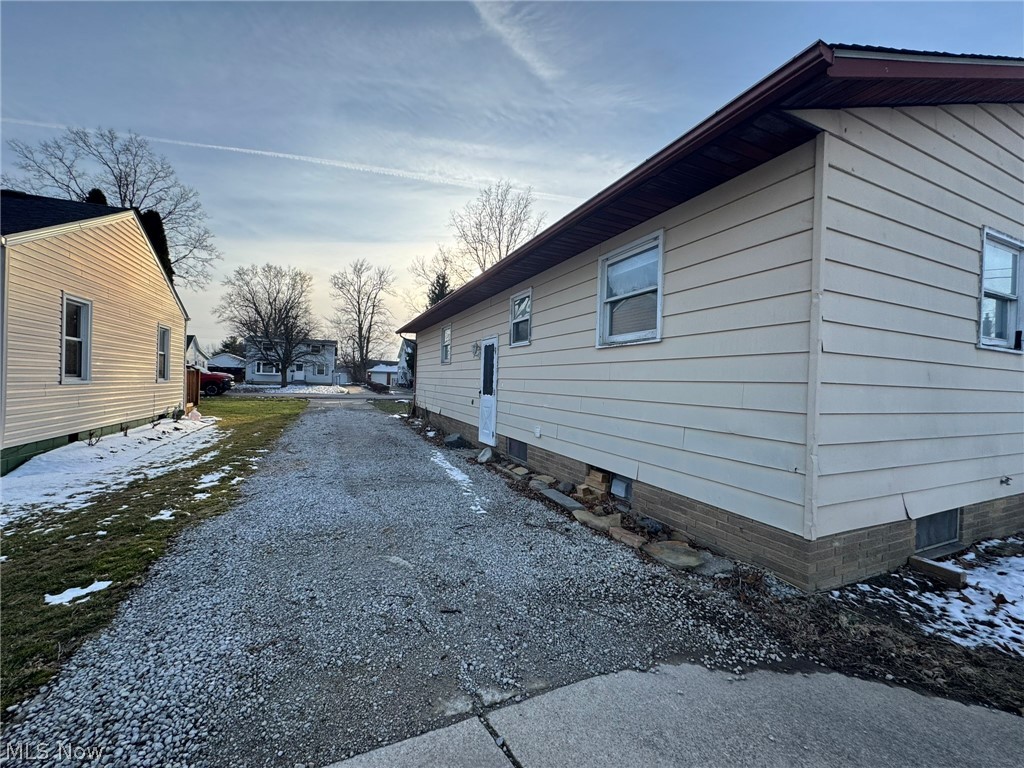 581 E 332nd Street Eastlake OH 44095