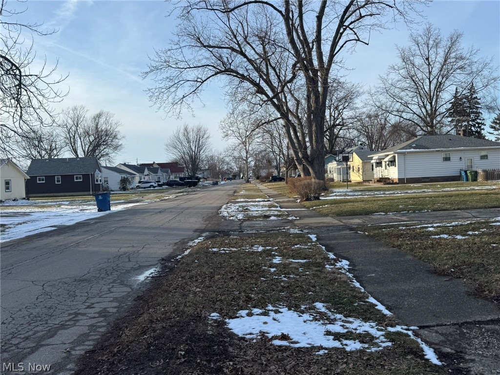 581 E 332nd Street Eastlake OH 44095