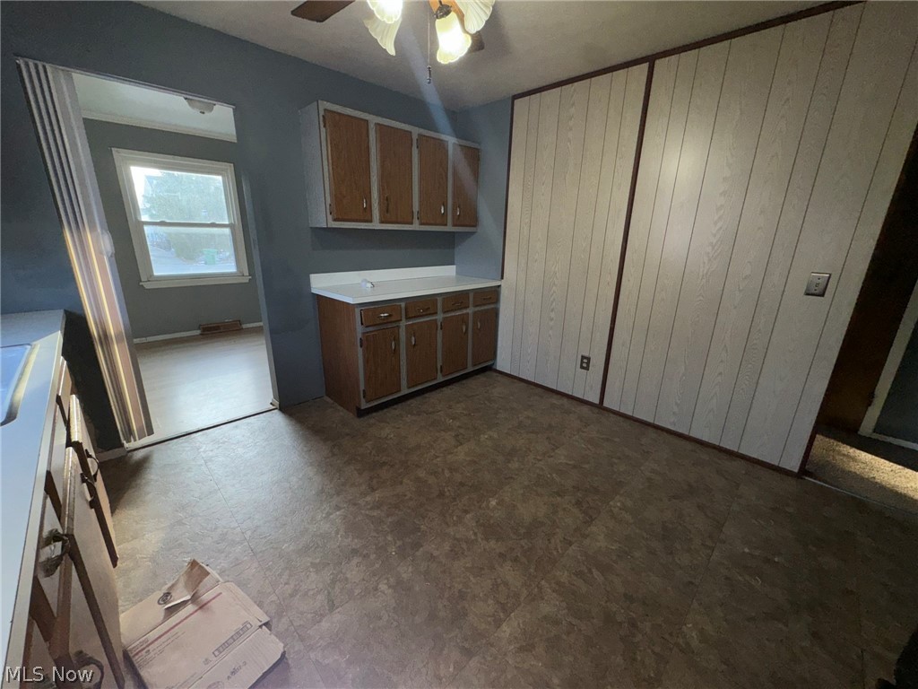 581 E 332nd Street Eastlake OH 44095