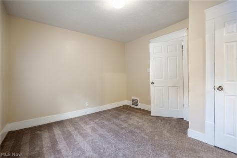 1152 Manning Avenue Akron OH 44307