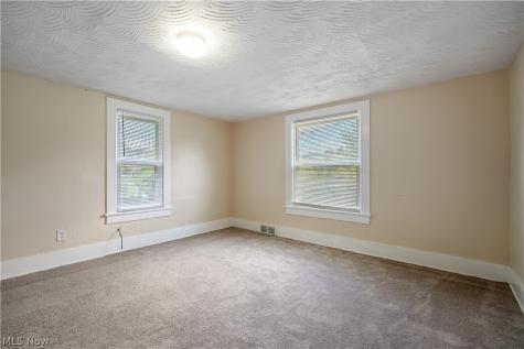 1152 Manning Avenue Akron OH 44307