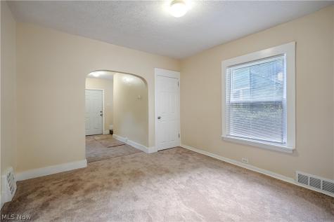 1152 Manning Avenue Akron OH 44307