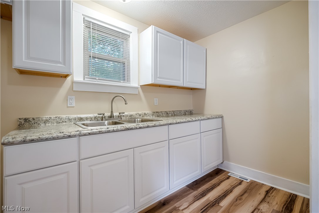 1152 Manning Avenue Akron OH 44307