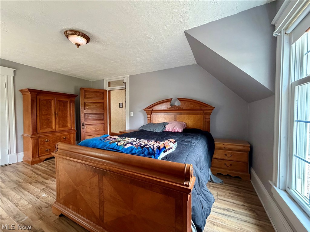 15112 Lake Street Middlefield OH 44062