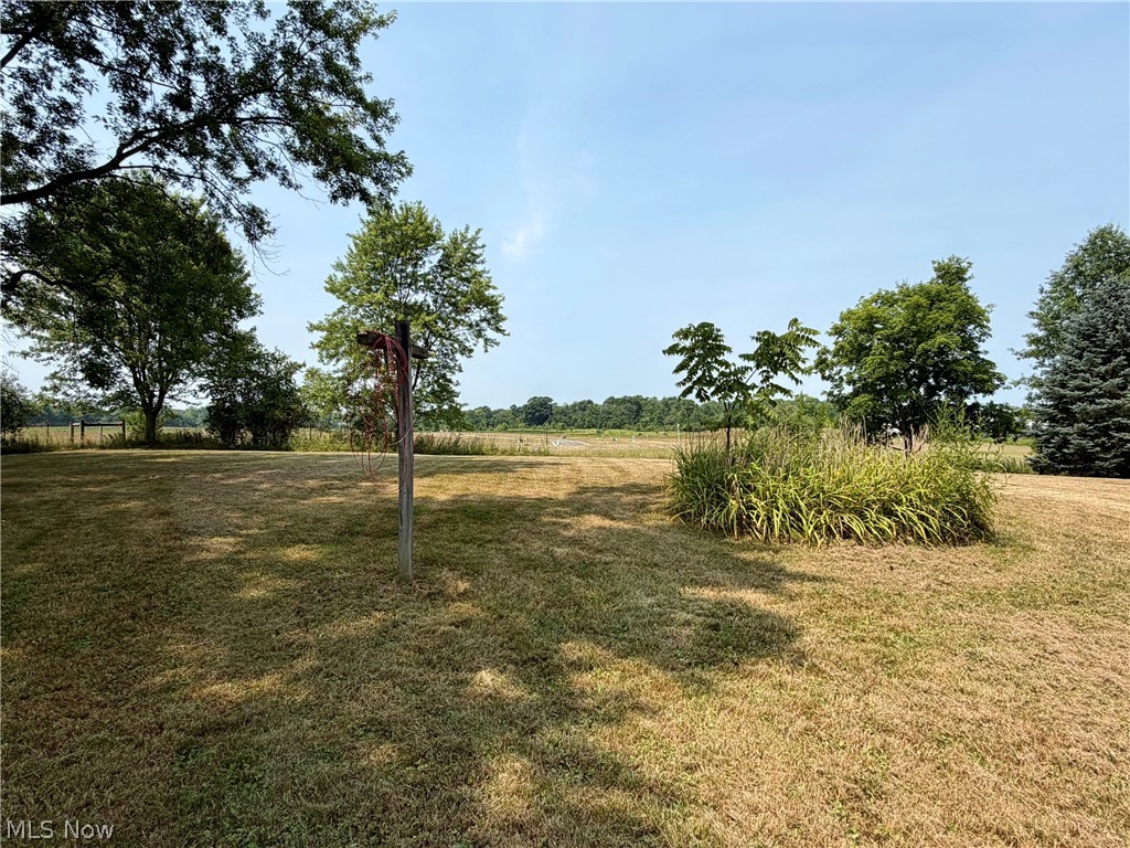 15112 Lake Street Middlefield OH 44062