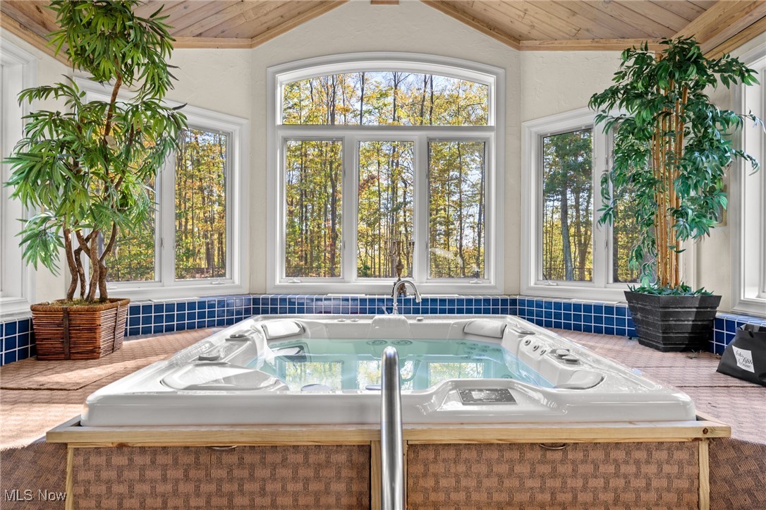 50 South Lane Moreland Hills OH 44022