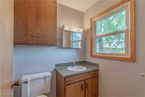 149 Pine Street Creston OH 44217
