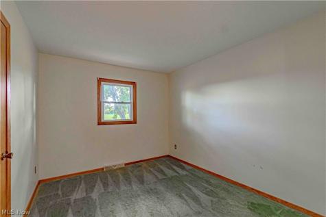149 Pine Street Creston OH 44217