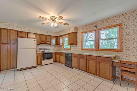 149 Pine Street Creston OH 44217