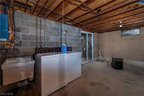 389 Stonewood Street Canal Fulton OH 44614