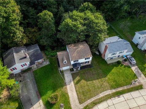 389 Stonewood Street Canal Fulton OH 44614
