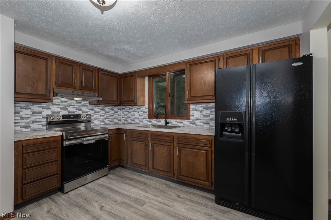 389 Stonewood Street Canal Fulton OH 44614