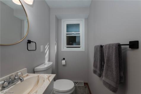 389 Stonewood Street Canal Fulton OH 44614
