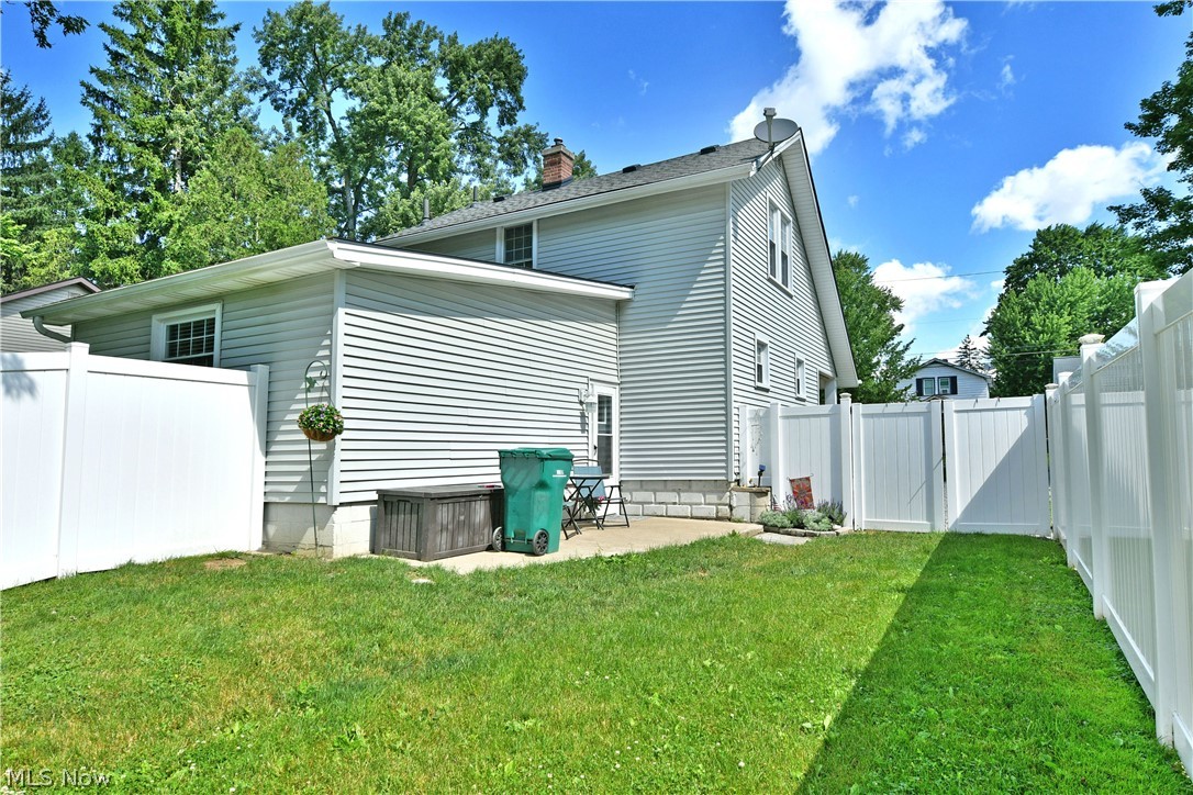 23 Massachusetts Avenue Poland OH 44514