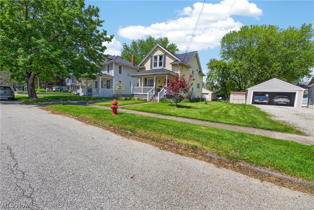 713 W Oak Street Orrville OH 44667