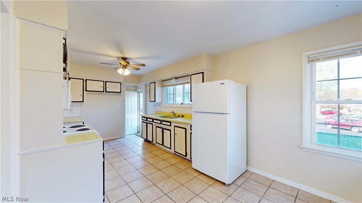 1824 Esther Avenue Akron OH 44312
