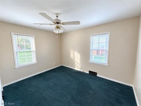 1824 Esther Avenue Akron OH 44312