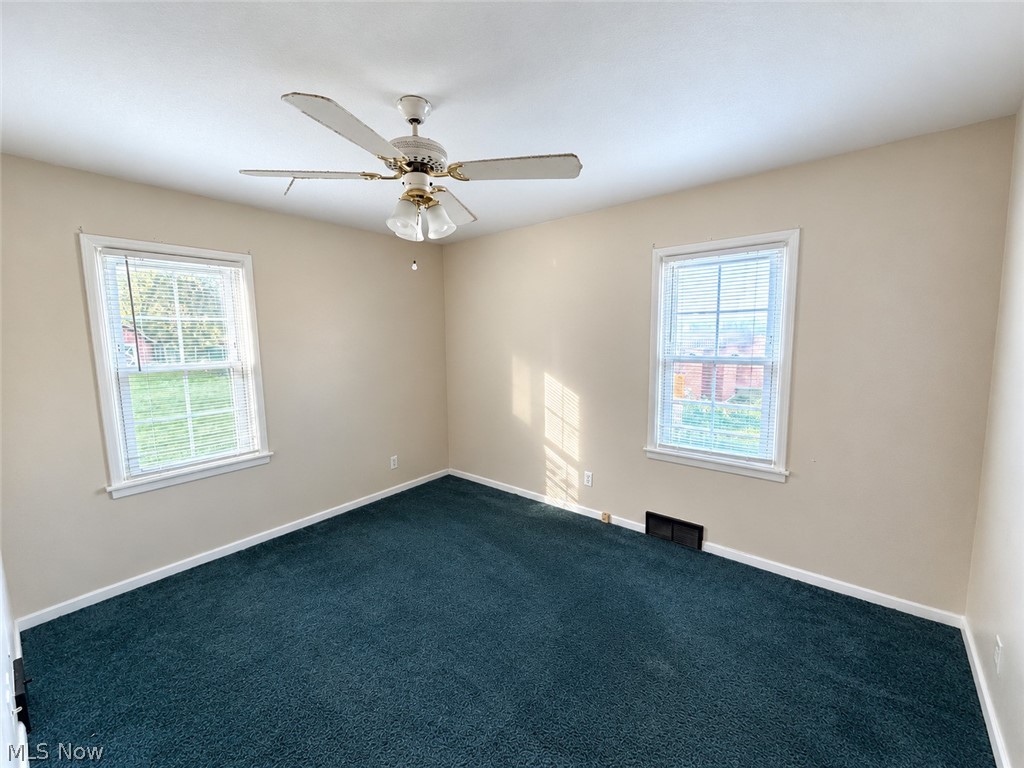 1824 Esther Avenue Akron OH 44312