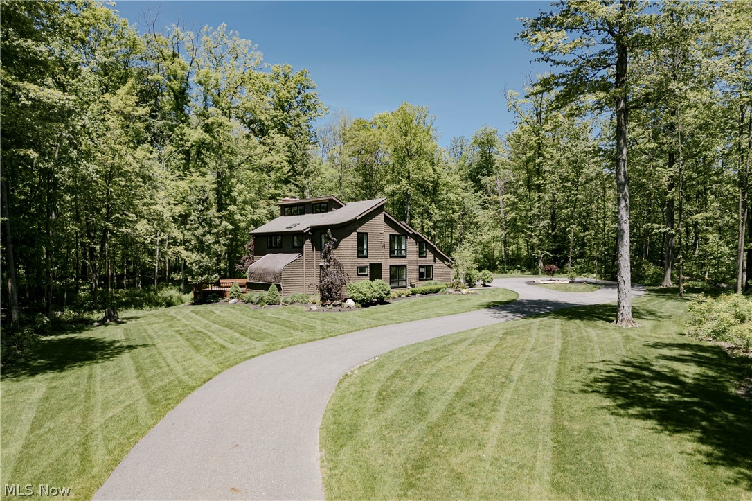17138 Wood Acre Trail Chagrin Falls OH 44023