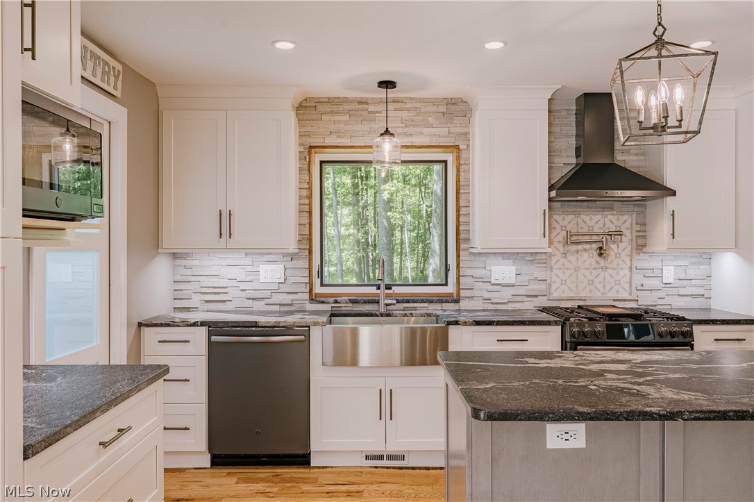 17138 Wood Acre Trail Chagrin Falls OH 44023
