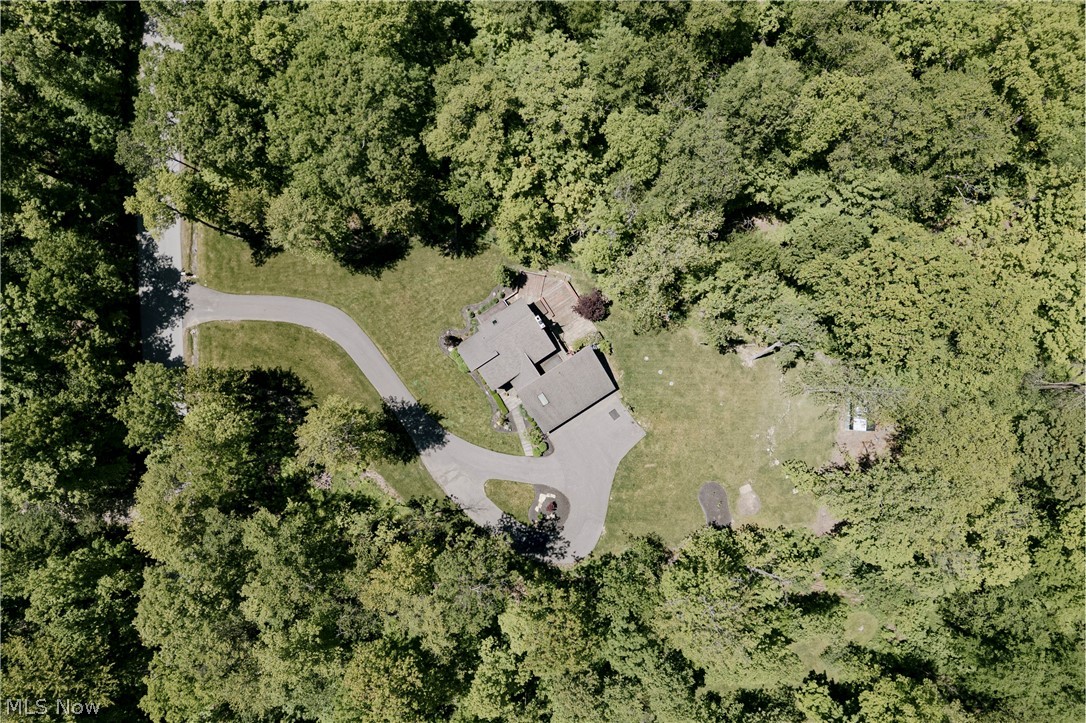 17138 Wood Acre Trail Chagrin Falls OH 44023
