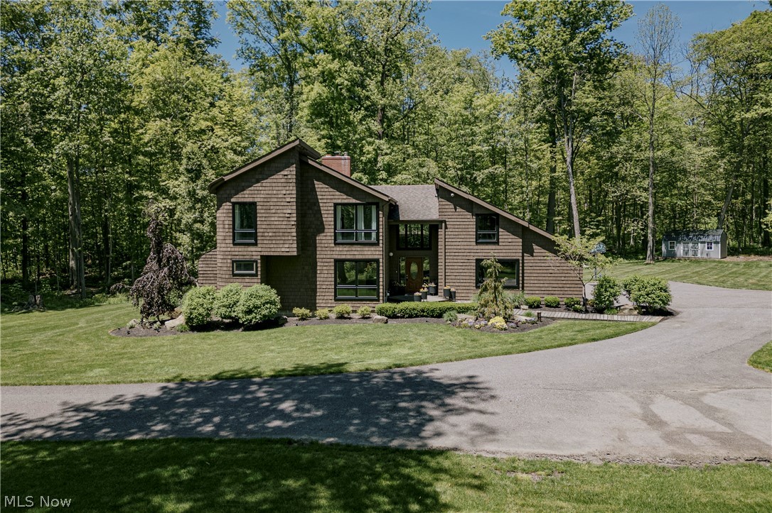 17138 Wood Acre Trail Chagrin Falls OH 44023