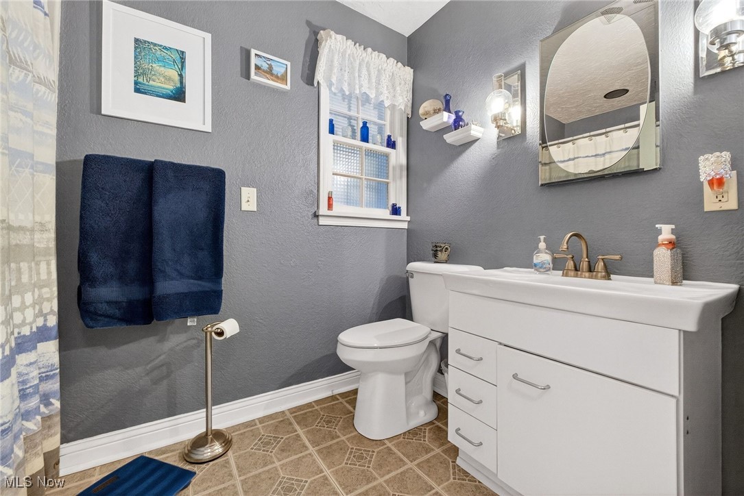 13149 Gar Highway Chardon OH 44024