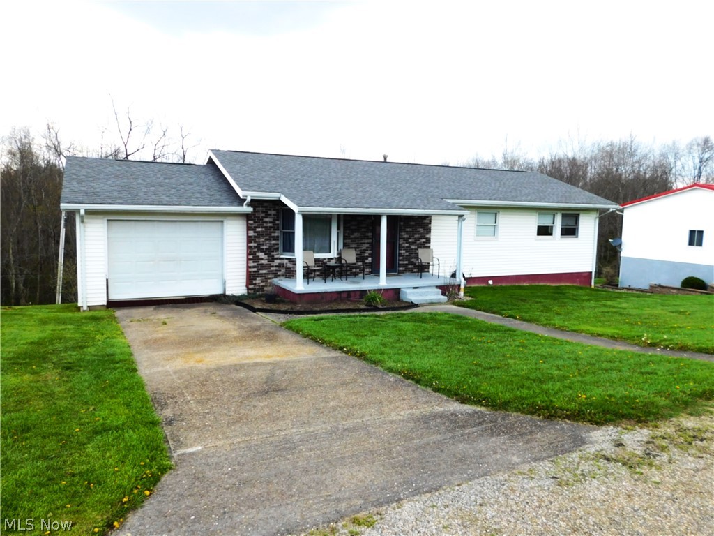 52235 West Drive Beallsville OH 43716