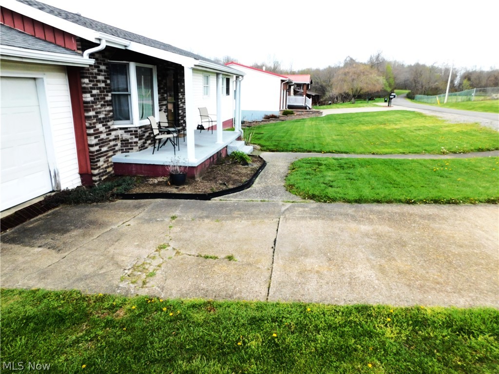 52235 West Drive Beallsville OH 43716