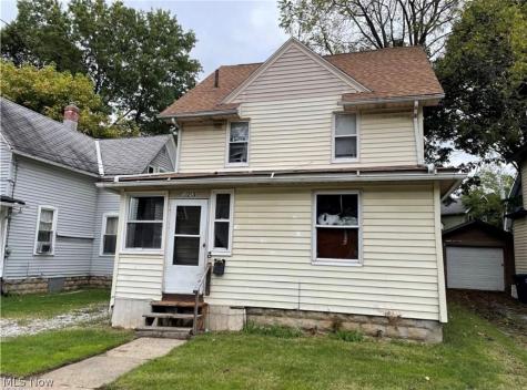 923 Bloomfield Avenue Akron OH 44302